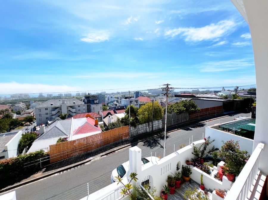 1 Bedroom Property for Sale in Green Point Western Cape